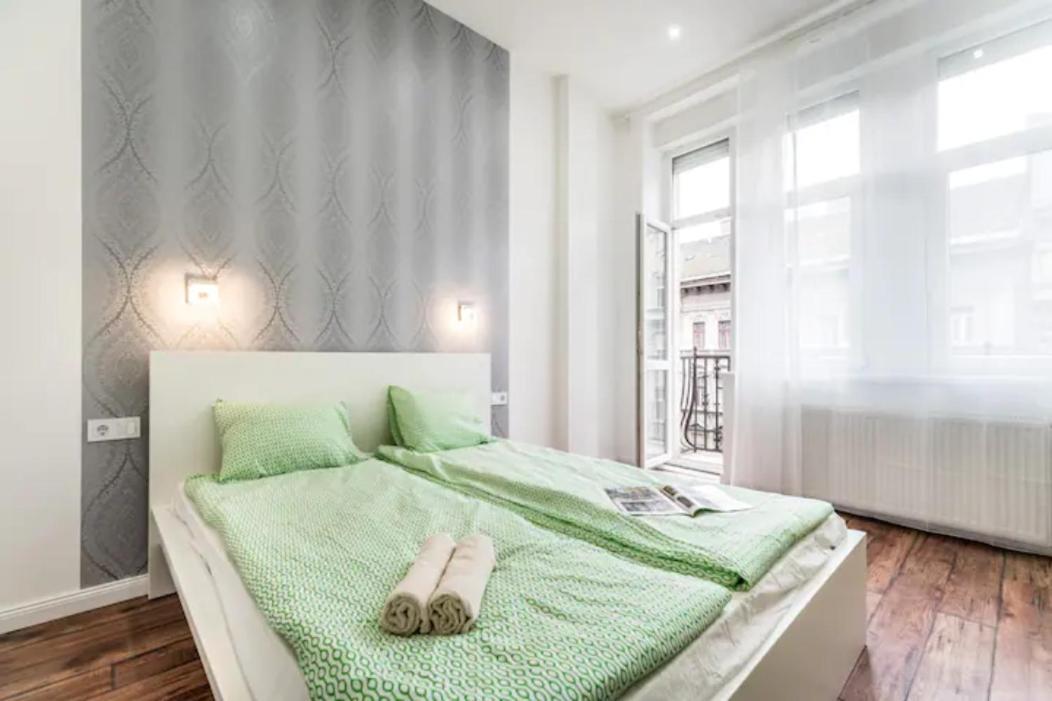 Hi-Bp Design Home Apartments In The Heart Of Budapest Exterior photo