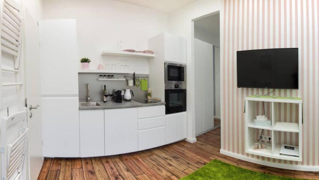 Hi-Bp Design Home Apartments In The Heart Of Budapest Exterior photo