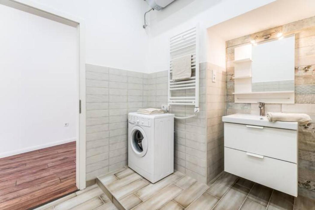 Hi-Bp Design Home Apartments In The Heart Of Budapest Exterior photo